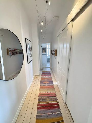 Indbydende lejlighed med lys og klassiske detaljer i Aalborg - Foto 4