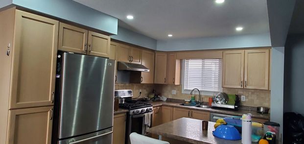 For Lease - 564 Woolgrass Avenue, Waterloo, Ontario - Photo 1