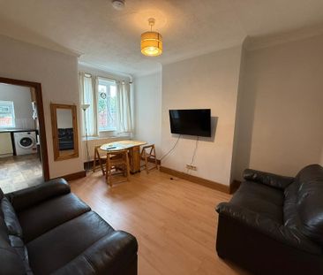 Main Avenue, Heworth - P1490 - Photo 3