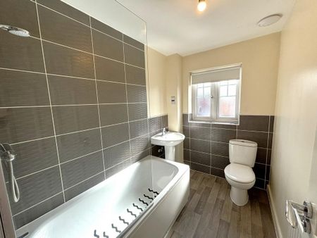 2 bedroom terraced house to rent - Photo 4