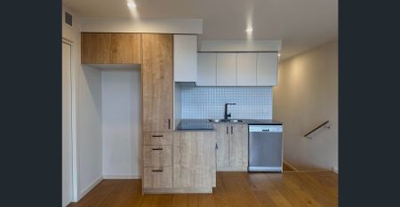 MODERN APARTMENT - ELECTRICITY BILLS INCLUDED - Photo 3