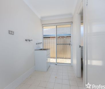 3 Waterfields Drive, Bertram, WA 6167 - Photo 4