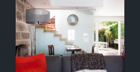 Sunfilled, Spacious, Sandstone Terrace in the Heart of Paddington - Photo 2