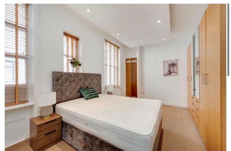 1 Bed Flat, Weymouth Mews, W1G - Photo 2