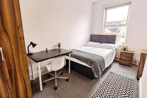 5 bedroom terraced house to rent - Photo 1