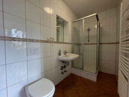 Nur für Studierende! Helles, gemütliches 1 Zimmer-Apartment in guter Lage zur Marburger Uni, Marbacher Weg 55 - Photo 2