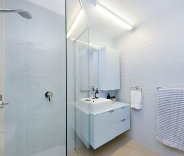 Prime Randwick Location One Bedroom With Study & Parking - Photo 6