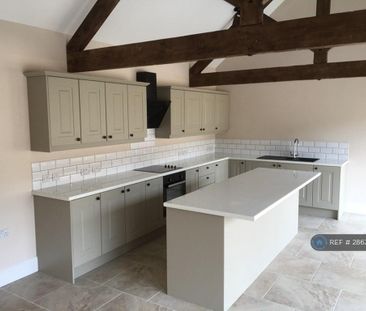 3 bedroom semi-detached house to rent - Photo 1