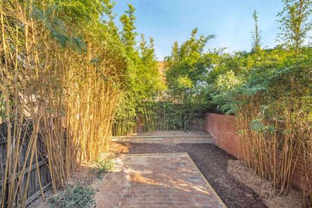 Expansive Federation family home in coveted cul-de-sac position - Photo 3