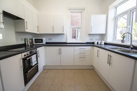 Bournemouth Alma Road Charminster, BH9, Dorset - Photo 4