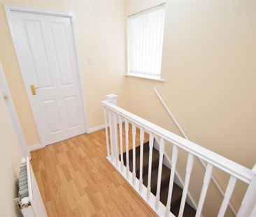 Cheddon Way, Pensby - Photo 3