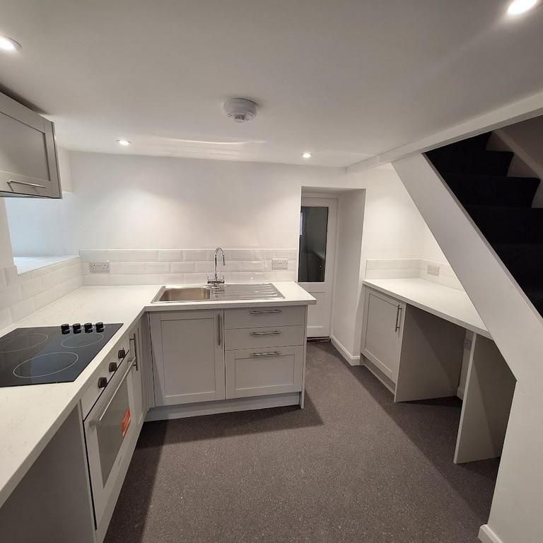 3 bedroom terraced house to rent - Photo 1