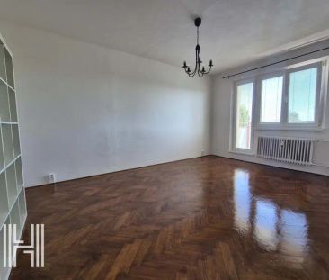Pronájem útulného bytu 1+1 s lodžií na sídlišti u aquaparku - Photo 1
