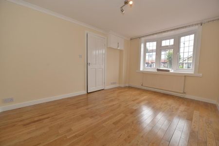 4 bedroom bungalow to rent - Photo 3