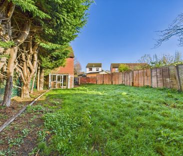 2 bedroom semi-detached house to rent - Photo 6