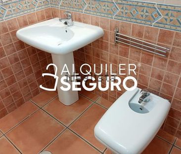 Alquiler de ático en Carretera de Almería - Foto 2