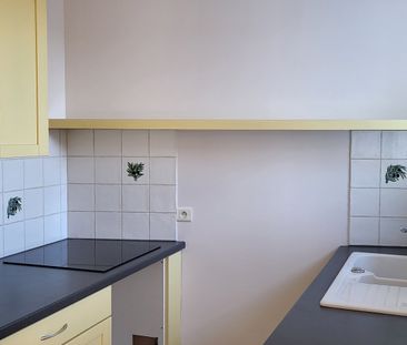Location Appartement 3 pièces 61m² SORBIERS 42290 - Photo 2