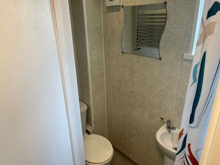 Room in a Shared House, Leabon Grove, B17 - Photo 5