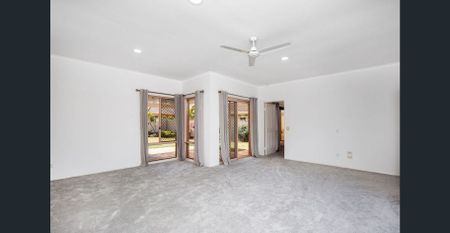Fall in Love with This Stunning Family Home – Space, Style & Comfort Await! - Photo 2