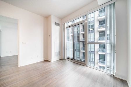 For Lease - 56 Annie Craig Drive Unit# 406, Toronto, Ontario - Photo 3