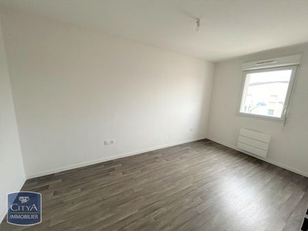 Location Appartement 3 pièces 64m² MAZINGARBE 62670 - Photo 2