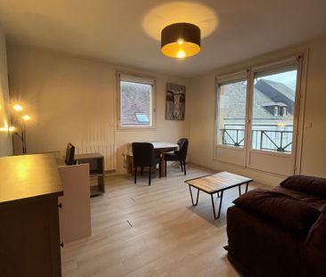 Location Appartement 1 pièce 31m² - Photo 2