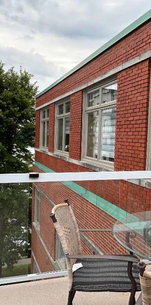 Superbe loft à louer – Vue exceptionnelle sur la rivière - Photo 1