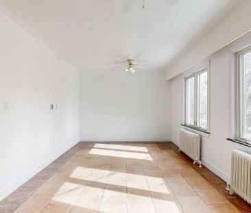 For Lease - 686A The Queensway N/A, Toronto, Ontario - Photo 3