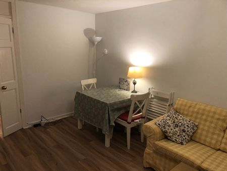 1 Bed Flat, Giles Street, EH6 - Photo 2