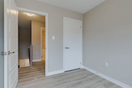 For Lease - 125 Toucan Trail, Oakville, Ontario - Photo 2