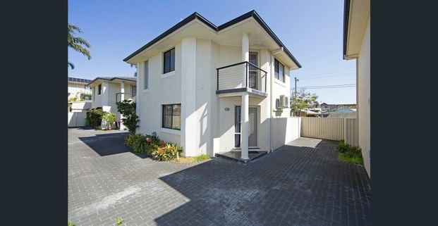 Modern Townhouse - Photo 1