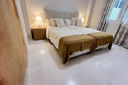 4 Bedroom Apartment For Rent in Puerto Banús, Málaga - Photo 4