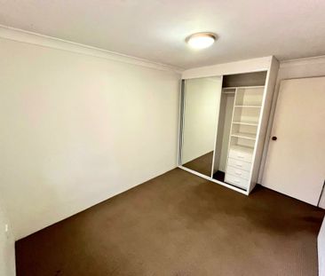 View Saturday at 10:00am - 10:15am - Photo 6