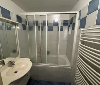 Schöne helle Wohnung zu vermieten - Photo 1