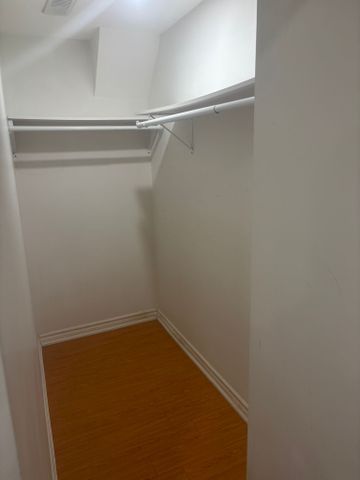 For Lease - 1185 Prestonwood Crescent, Mississauga, Ontario - Photo 4