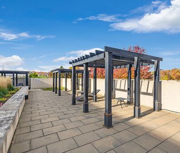 For Lease - 1940 Ironstone Drive Unit# 307, Burlington, Ontario - Photo 3