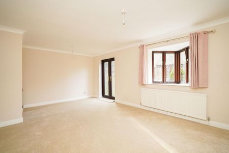 2 bedroom terraced house to rent - Photo 3