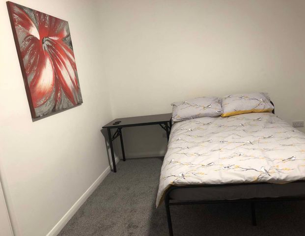 The Wicket Room 4 - Photo 1