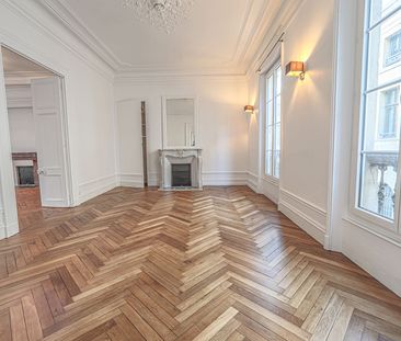 Location Appartement 4 pièces 127m² ROUEN 76000 - Photo 2