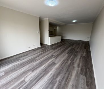 Spacious & Modern 2-Bedroom Unit – Excellent Location on Wallace St... - Photo 1