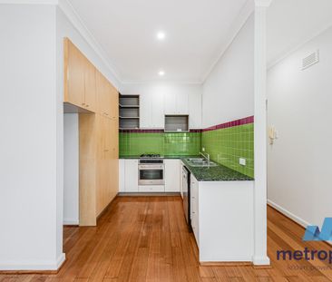 4/128 Tennyson Street, ELWOOD, VIC - Photo 5