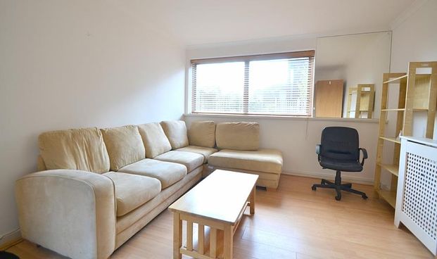 St Mary Le Park Court, Parkgate Road, Battersea, London SW11 - Photo 1