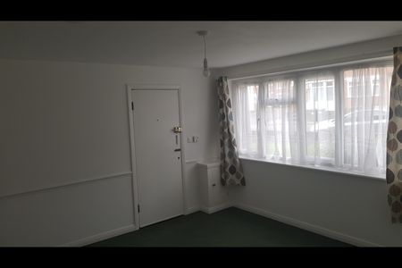1 Bed Flat, Woodside Court, SO17 - Photo 4