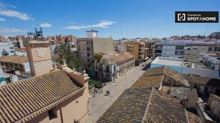 valencia, Valencian Community 46020 - Photo 3