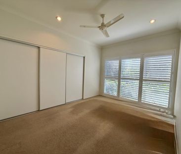 Stunning Lowset Home - Central Location!! - Photo 3