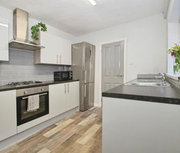 Sion Street, Pontypridd - Photo 6