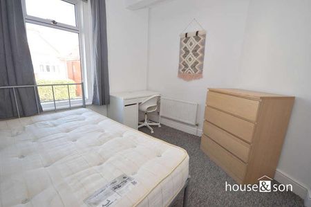 Ensbury Park Road, Ensbury, BH9 - Photo 2