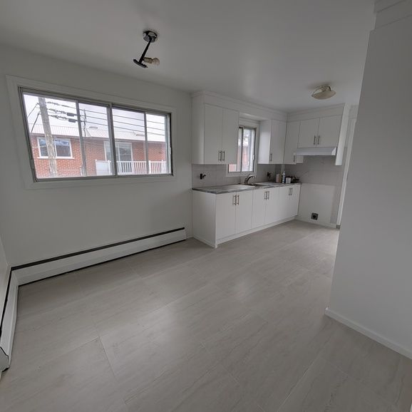 Stleonard 5 1/2 Fully Renovated - Photo 1