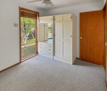 Beautifully Refreshed 4-Bedroom Home Close to Everything - Photo 2