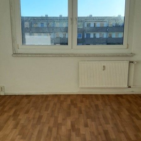 Hier fühlen Sie sich wohl: familienfreundliche 4-Raum-Wohnung! - Photo 1